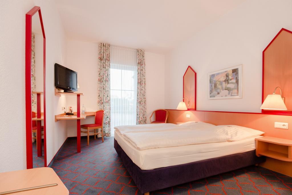Hotel Montana Lauenau المظهر الخارجي الصورة
