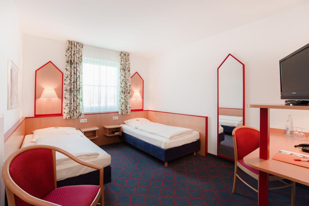 Hotel Montana Lauenau المظهر الخارجي الصورة