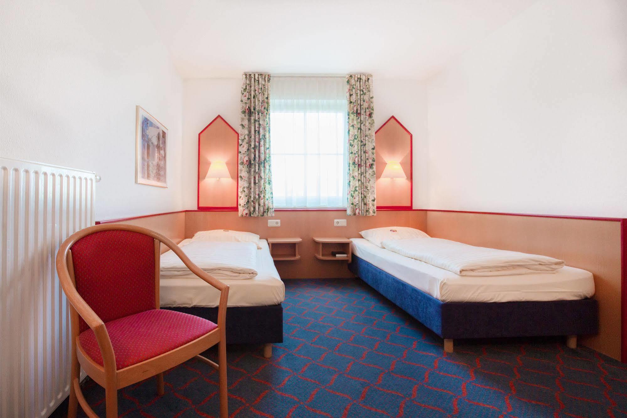 Hotel Montana Lauenau المظهر الخارجي الصورة
