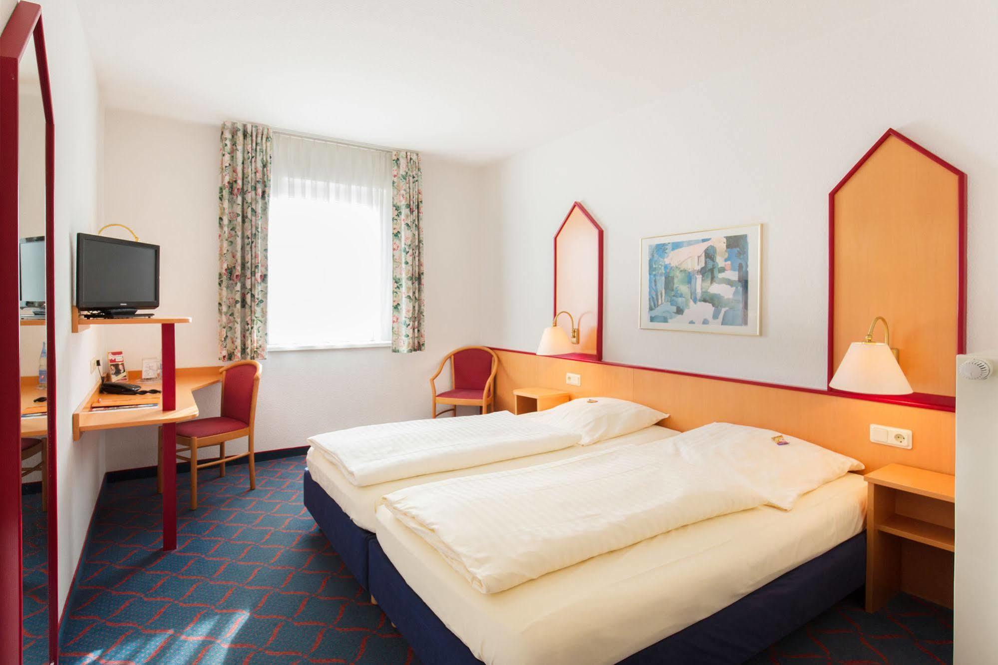 Hotel Montana Lauenau المظهر الخارجي الصورة