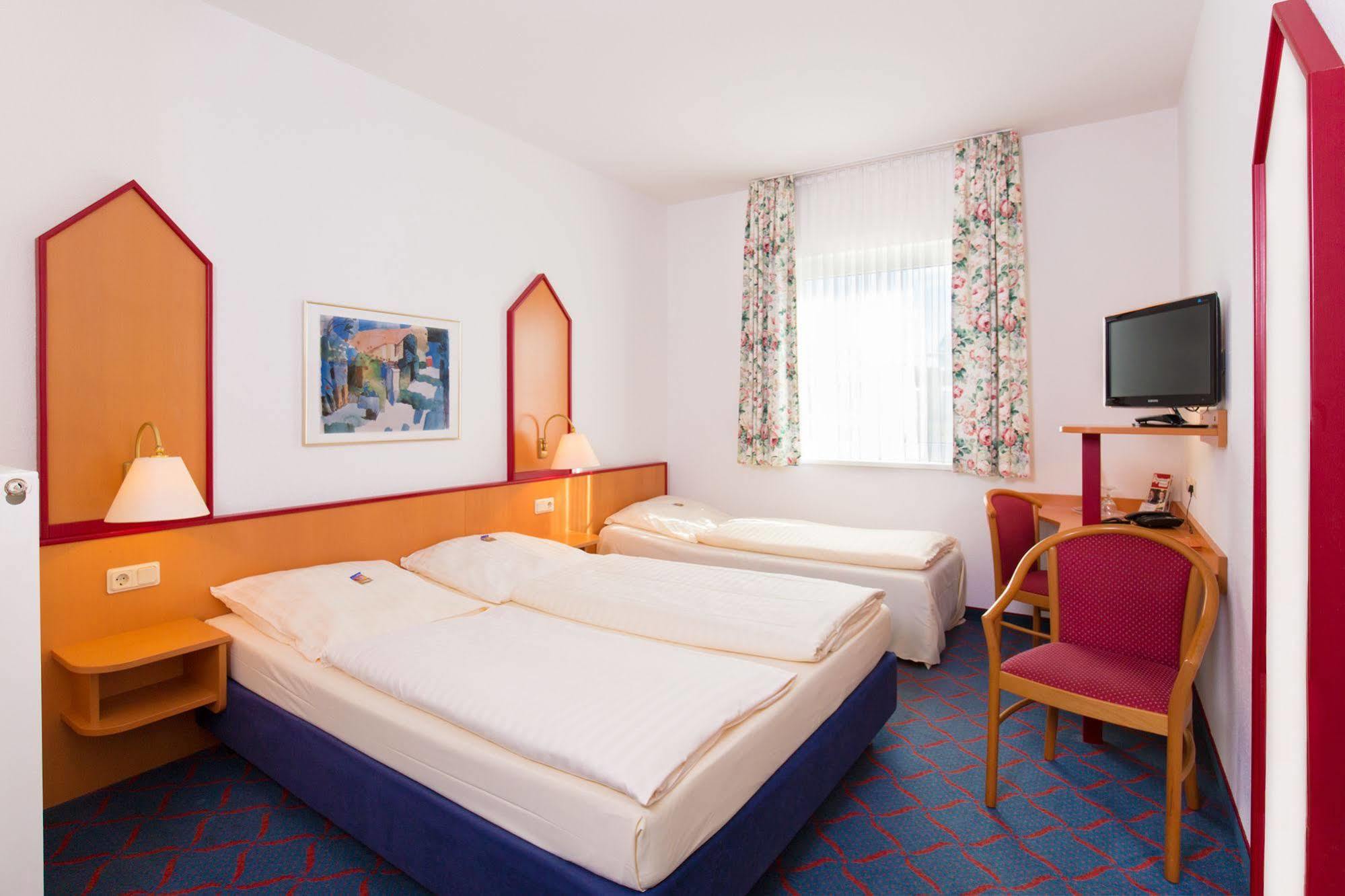 Hotel Montana Lauenau المظهر الخارجي الصورة